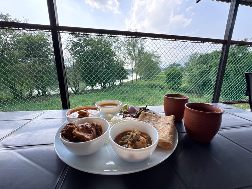 Riverside dining experience